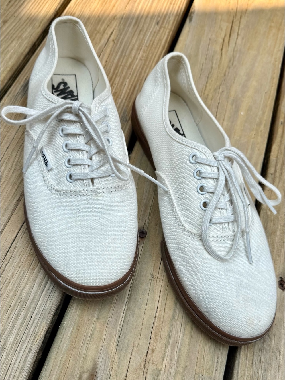 Vans Authentic Lo Pro White Canvas Gum Sole Sneakers Women’s 9 Men’s 7.5